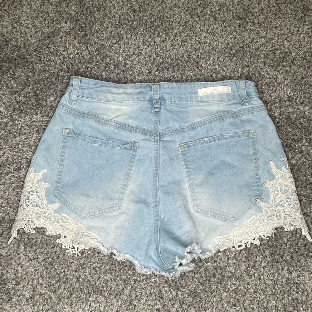 Almost Famous Shorts - Picture 2 of 3
